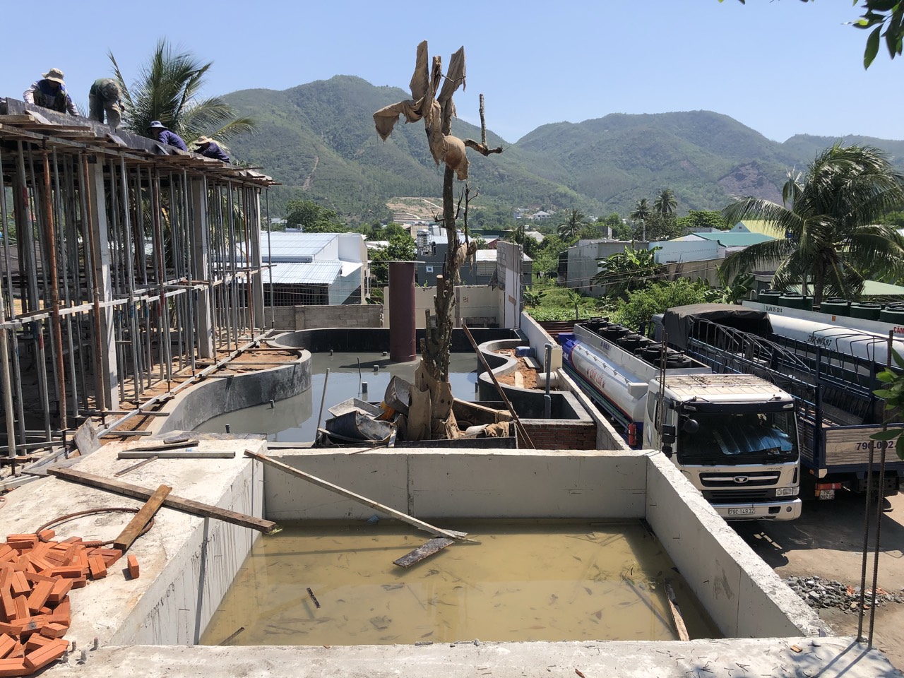 Những điều cần thiết trong thi công hồ cá Koi giá rẻ khu đô thị ven sông Tắc ở Nha Trang