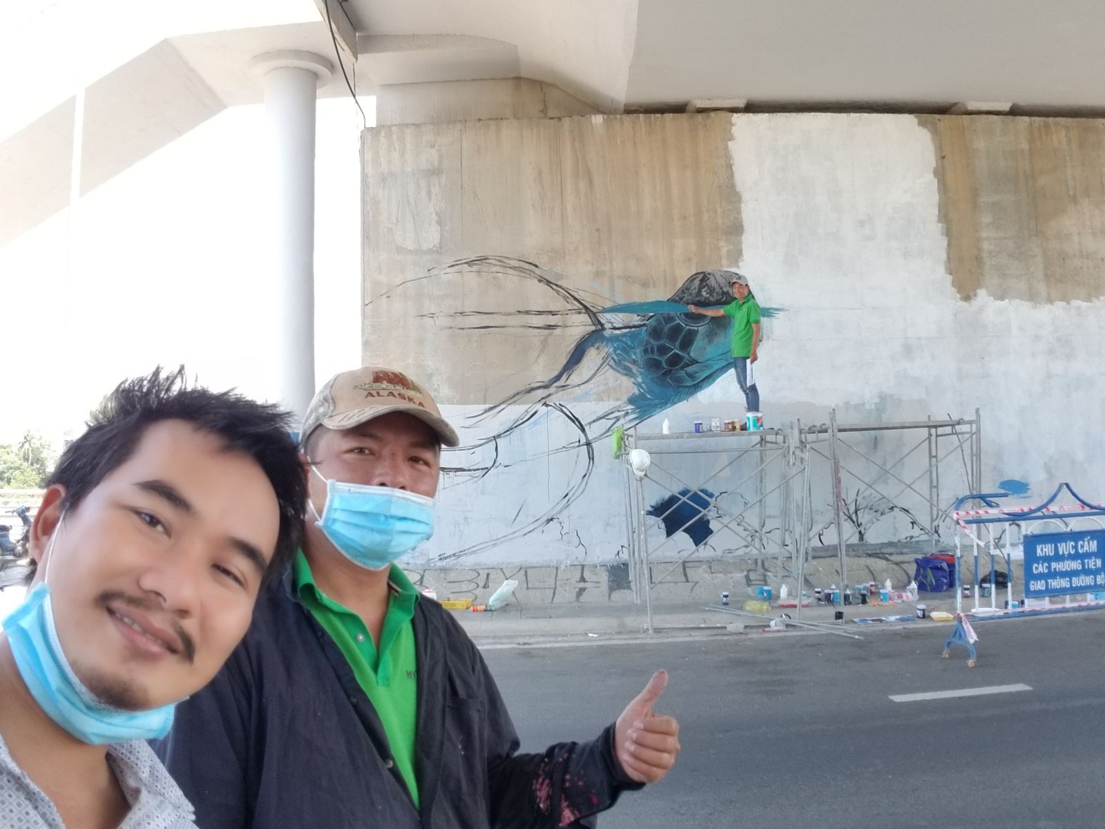 Bố Già vẽ tranh tường khu phố miễn phí Nha Trang