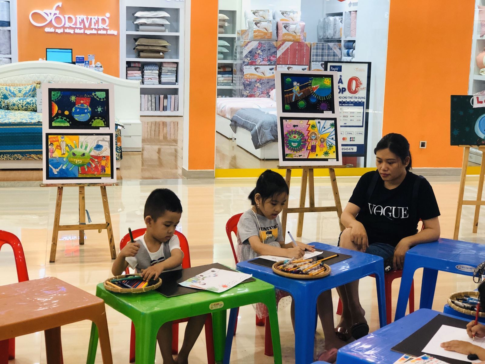 lớp vẽ cho bé từ 12 đến 15 tuổi - trung tâm dạy vẽ Mỹ Thuật Sài Gòn